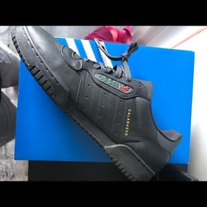 Adidas Yeezy Powerphase Calabasas size 12 with box